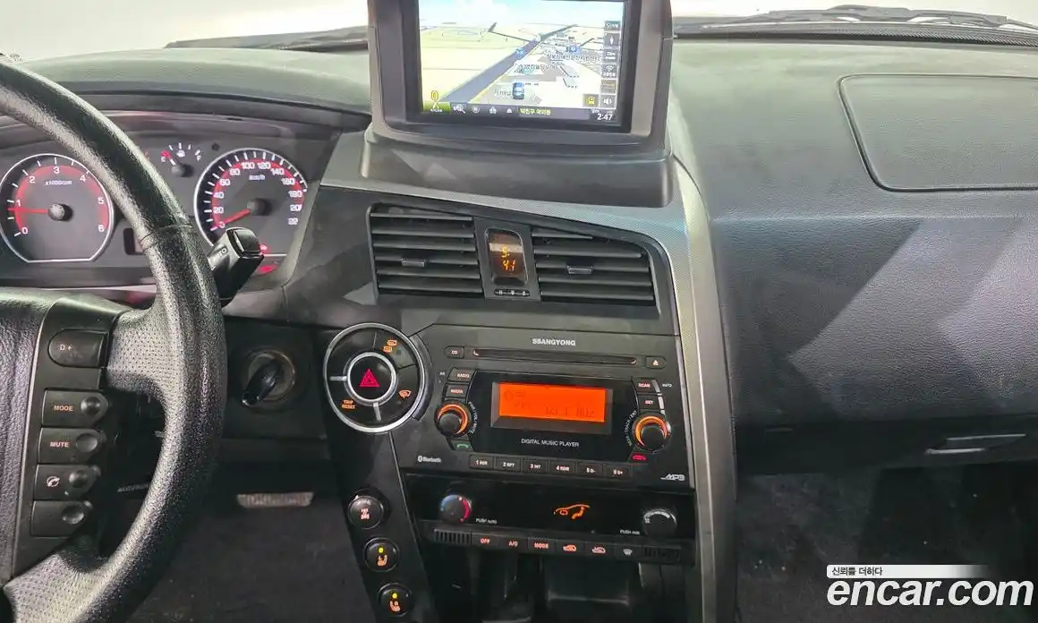 SsangYong Korando 2012 2.0 автомат (гидро), фото 21