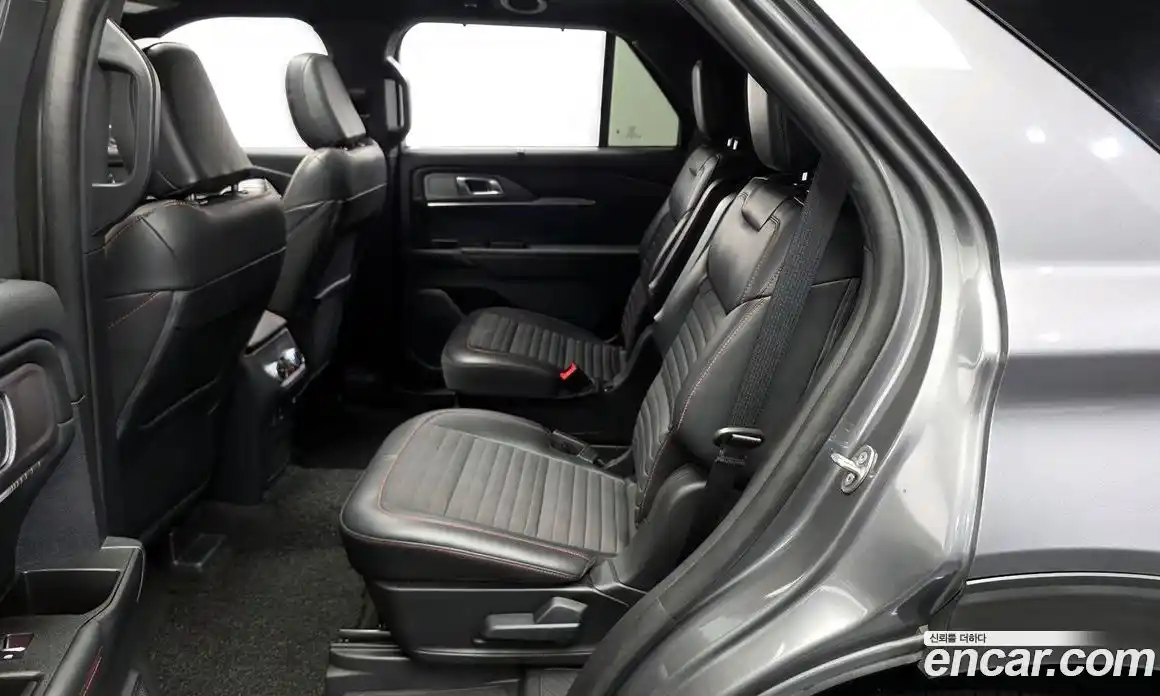 Ford Explorer 2024 2.3 автомат (гидро), фото 16