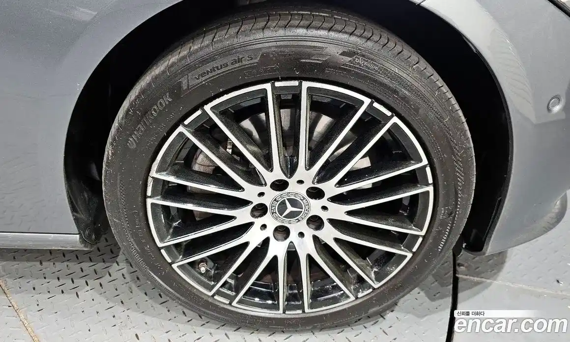 Mercedes-Benz C-Class 2022 2.0 гидро, фото 6 Mercedes-Benz C-Class 2022 2.0 гидро, фото 6
