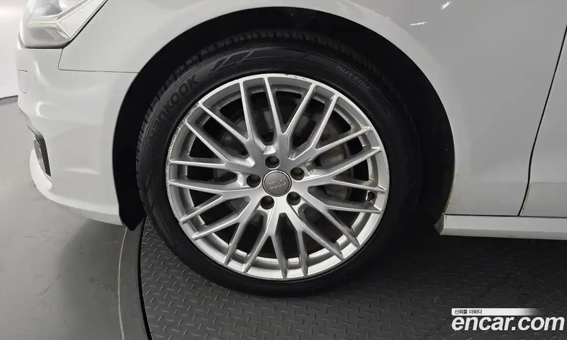 Audi A6 2016 3.0 автомат (гидро), фото 5