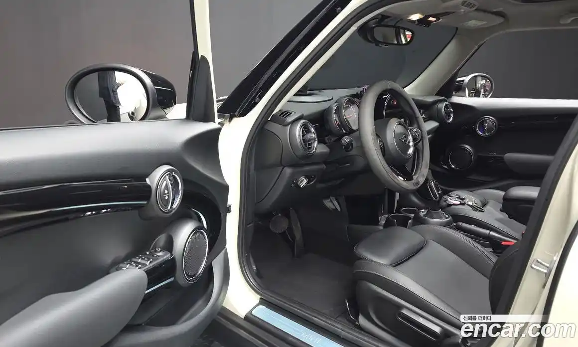 Mini Cooper 2020 1.5 автомат (гидро), фото 15