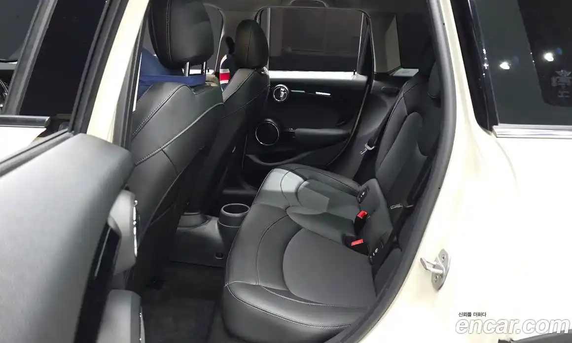 Mini Cooper 2020 1.5 автомат (гидро), фото 17