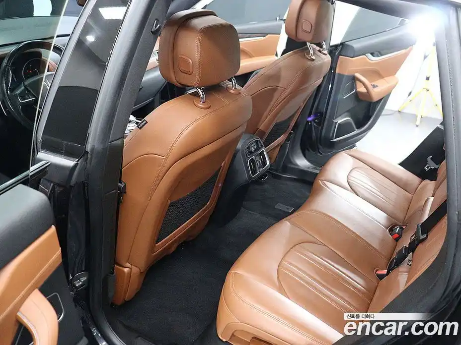 Maserati Levante 2019 3.0 гидро, фото 16