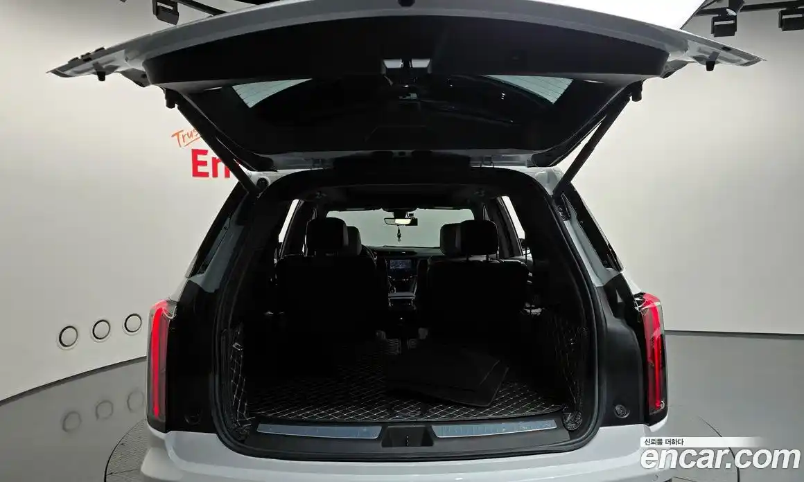 Cadillac XT6 2023 3.6 гидро, фото 18