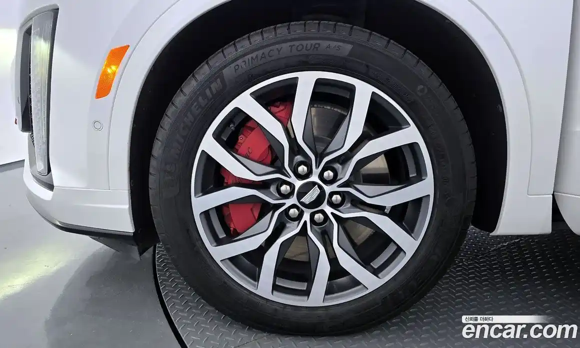 Cadillac XT6 2023 3.6 гидро, фото 5
