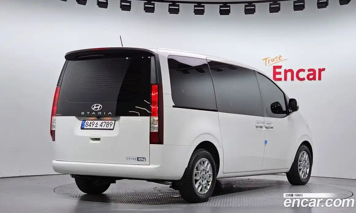 Hyundai Staria 2025 2.2 гидро, фото 2
