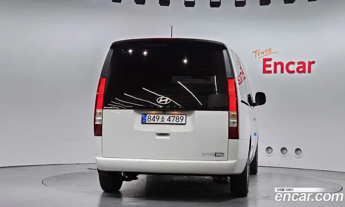 Hyundai Staria 2025 2.2 гидро, фото 4