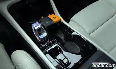 Volvo XC40 2024 2.0 автомат (гидро), миниатюра 12