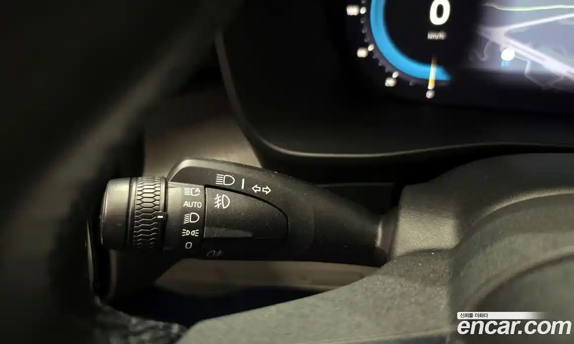 Volvo XC40 2024 2.0 автомат (гидро), фото 24