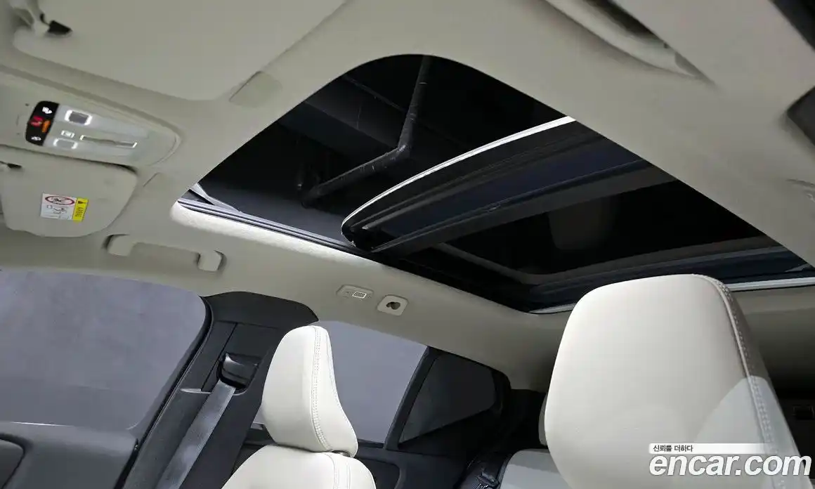 Volvo XC40 2024 2.0 автомат (гидро), фото 28