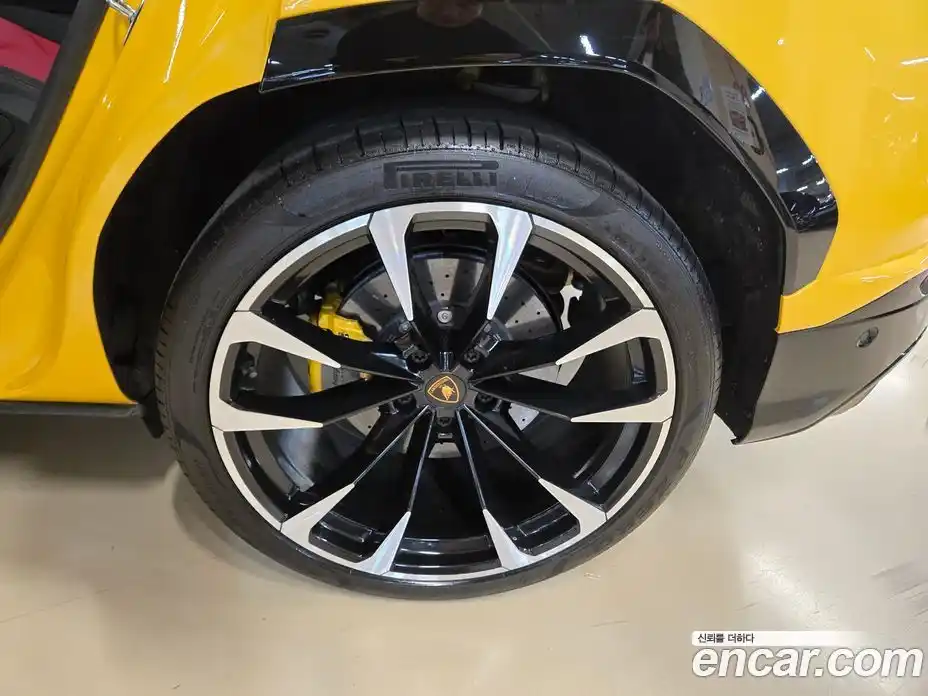 Lamborghini Urus 2022 4.0 гидро, фото 12