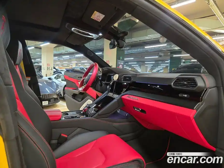 Lamborghini Urus 2022 4.0 гидро, фото 2