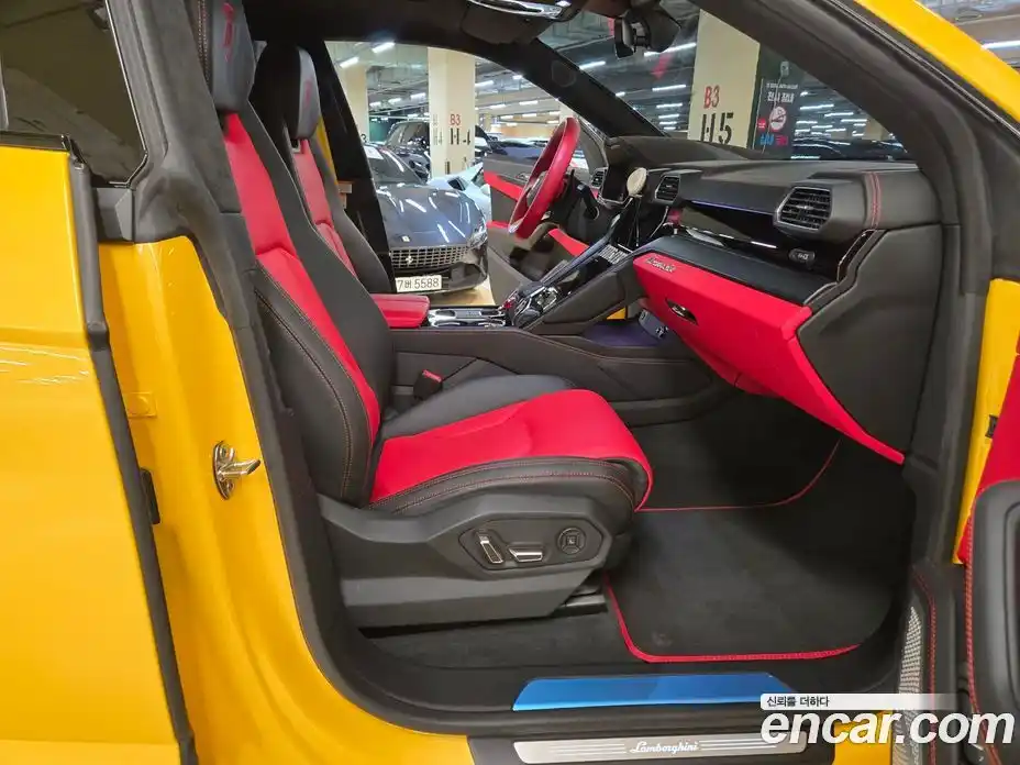 Lamborghini Urus 2022 4.0 гидро, фото 3