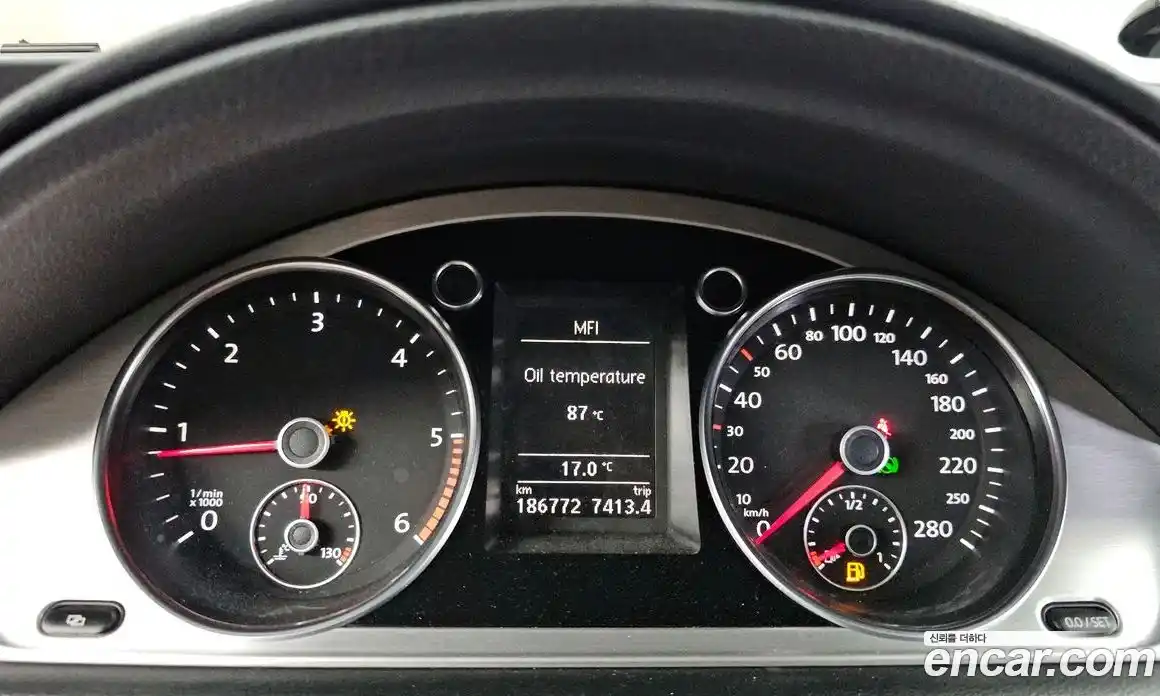 Volkswagen CC 2011 2.0 автомат (гидро), фото 8