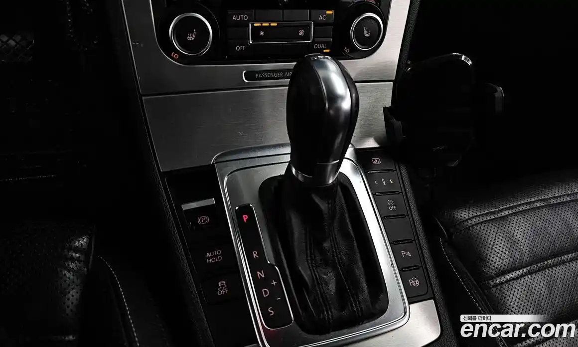 Volkswagen CC 2011 2.0 автомат (гидро), фото 9