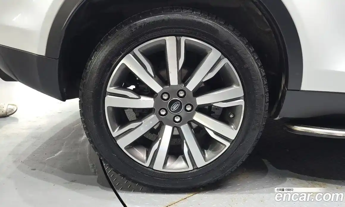 Land Rover Discovery Sport 2017 2.0 автомат (гидро), фото 5