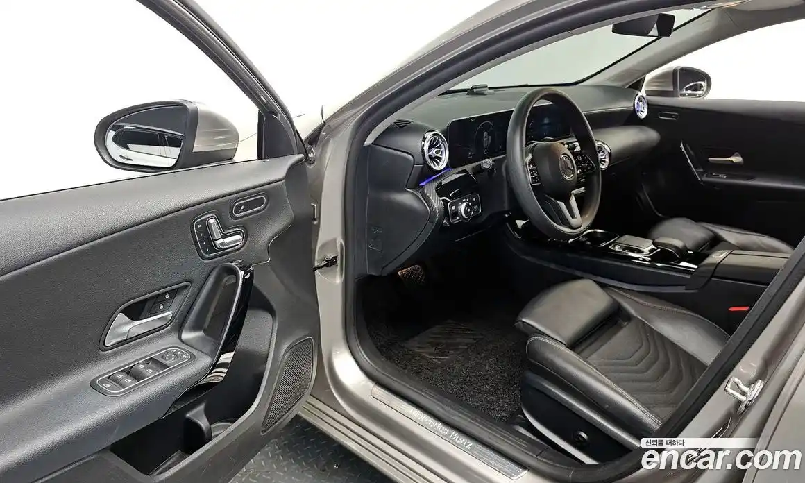 Mercedes-Benz A-Class 2019 2.0 гидро, фото 13