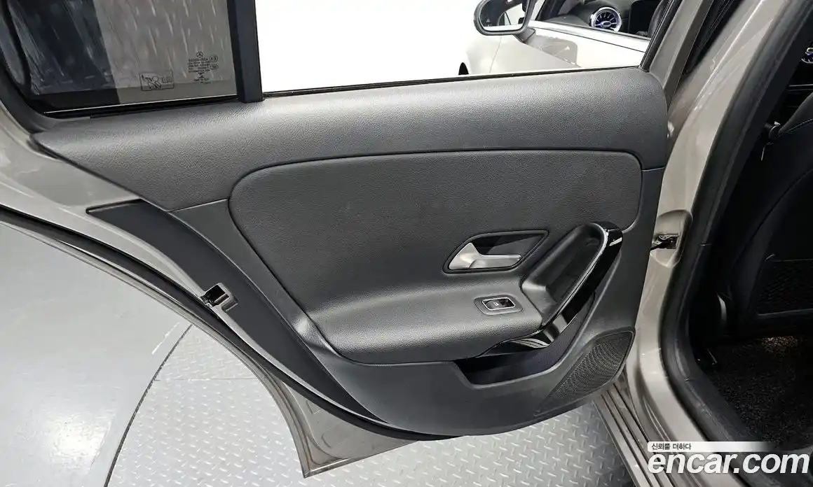 Mercedes-Benz A-Class 2019 2.0 гидро, фото 15