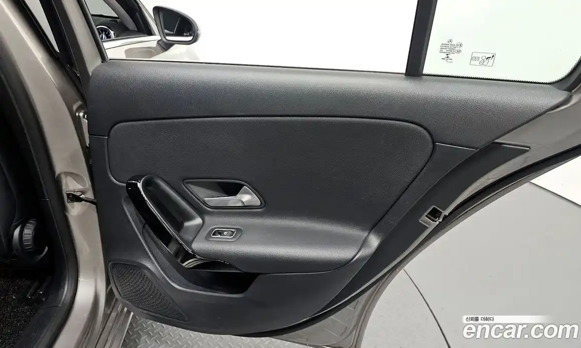 Mercedes-Benz A-Class 2019 2.0 гидро, фото 29