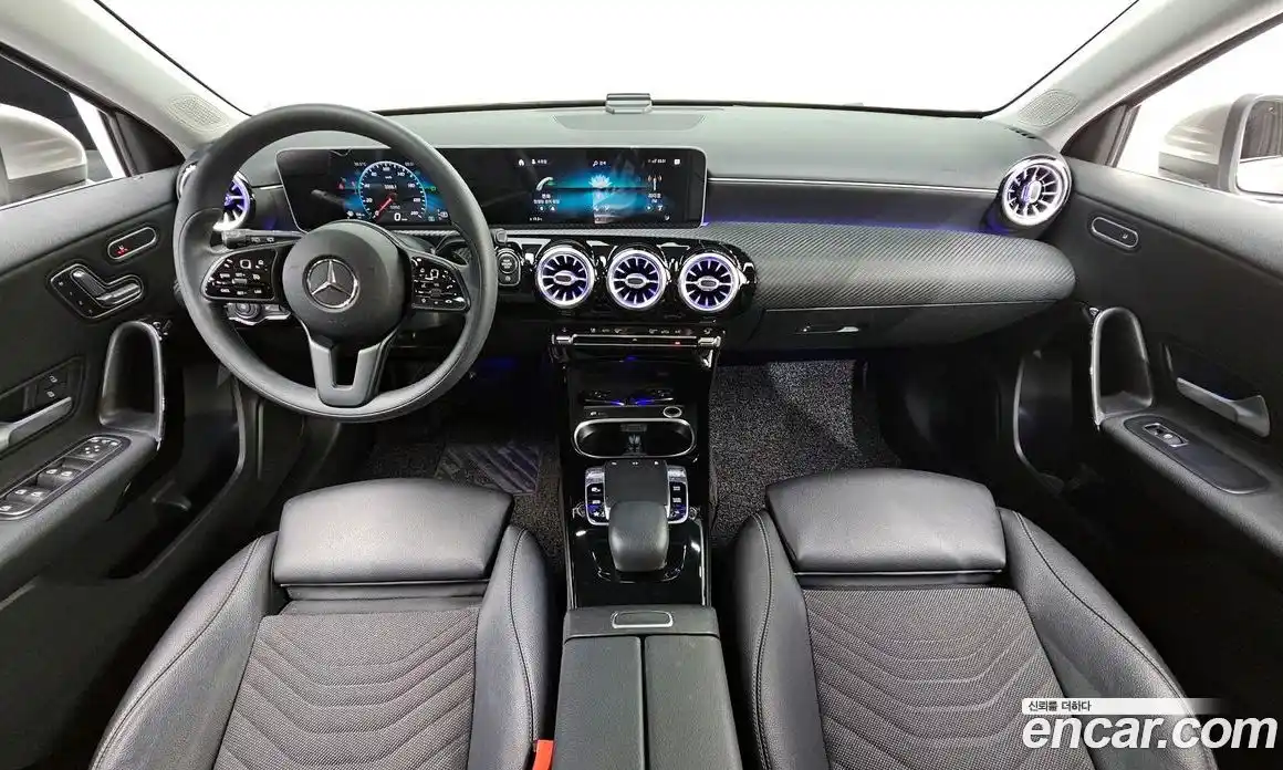 Mercedes-Benz A-Class 2019 2.0 гидро, фото 10