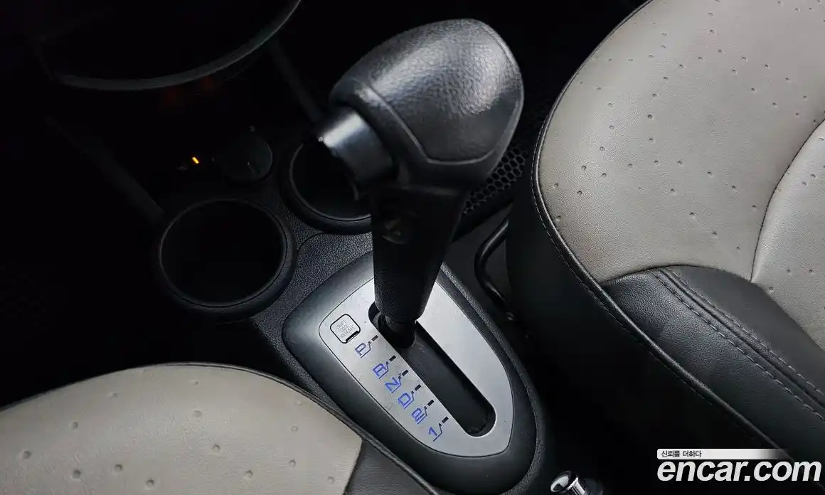 Chevrolet Spark 2011 1.0 автомат (гидро), фото 9