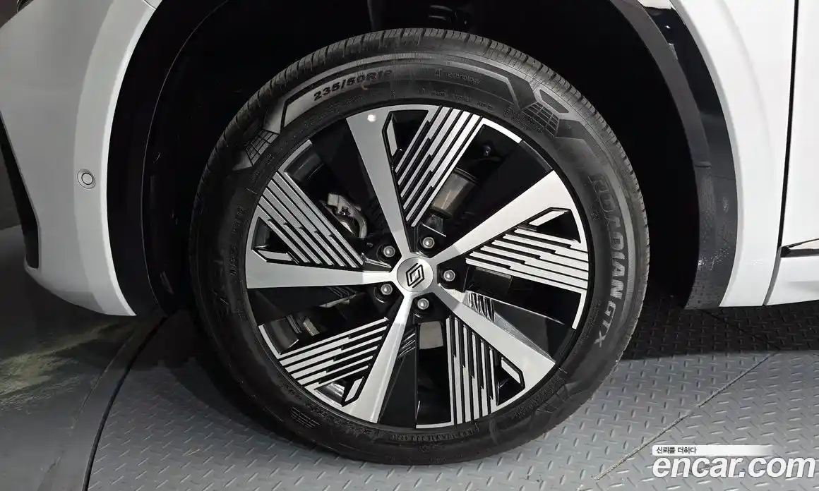 Renault Grand Koleos 2025 1.5 гидро, фото 5