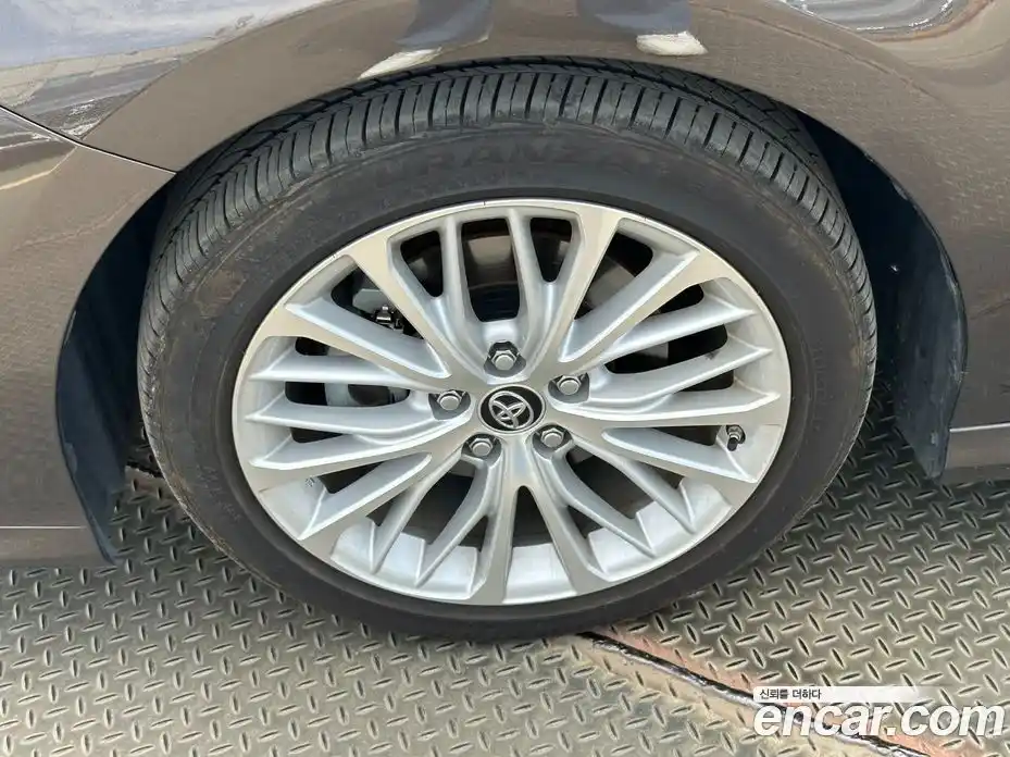 Toyota Camry 2019 2.5 гидро, фото 5
