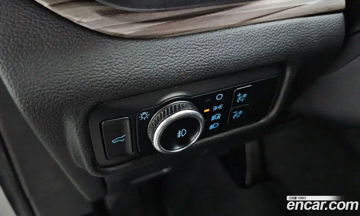 Ford Explorer 2023 2.3 автомат (гидро), фото 17