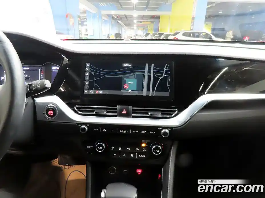Kia Niro 2021 1.6 автомат (гидро), фото 12