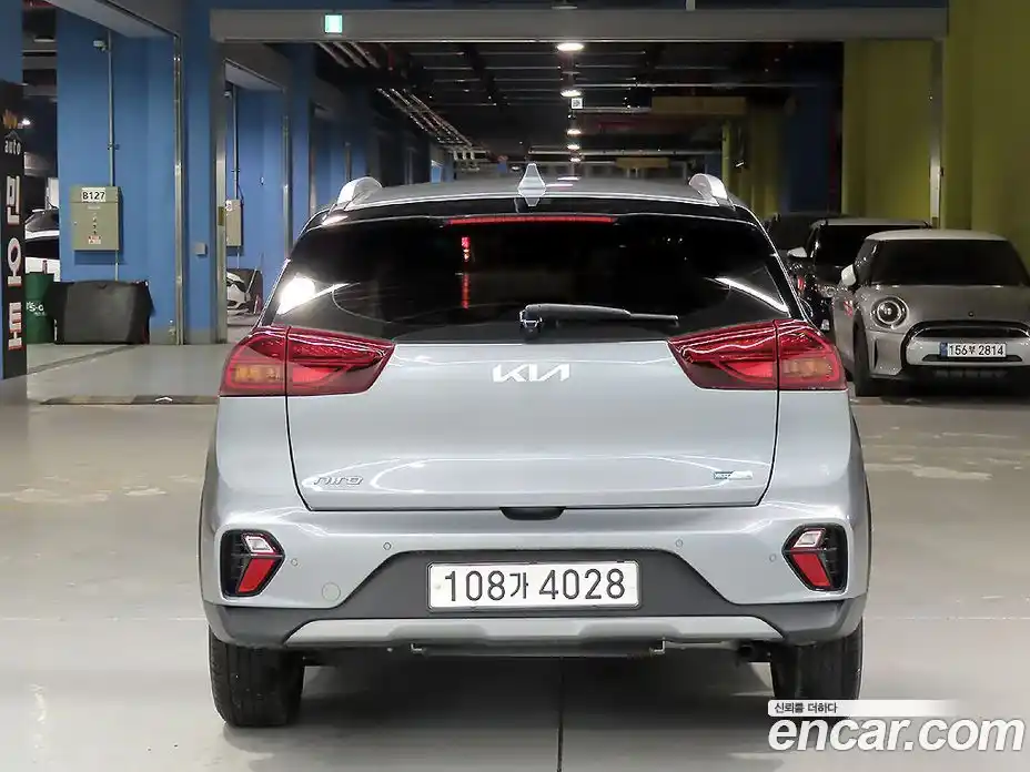 Kia Niro 2021 1.6 автомат (гидро), фото 3