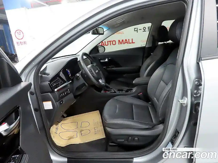 Kia Niro 2021 1.6 автомат (гидро), фото 6