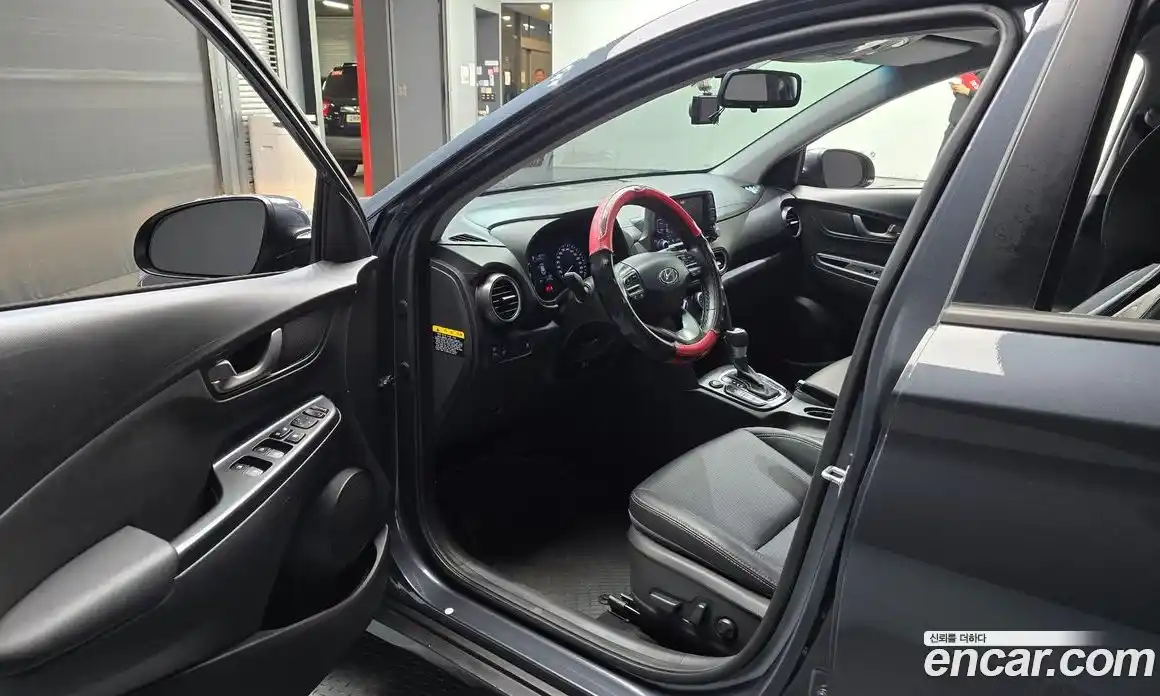 Hyundai Kona 2018 1.6 автомат (гидро), фото 13