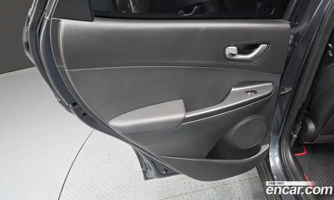 Hyundai Kona 2018 1.6 автомат (гидро), фото 15