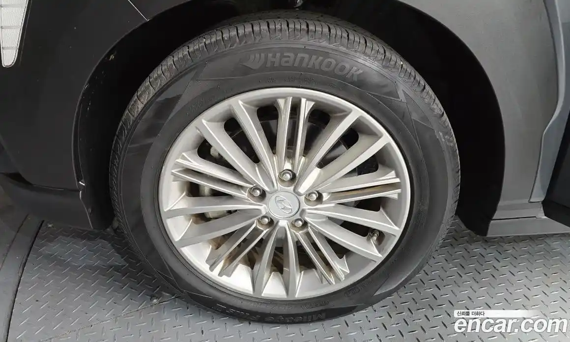 Hyundai Kona 2018 1.6 автомат (гидро), фото 5