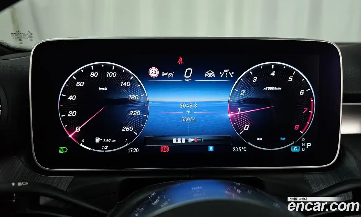 Mercedes-Benz C-Class 2023 2.0 гидро, фото 11