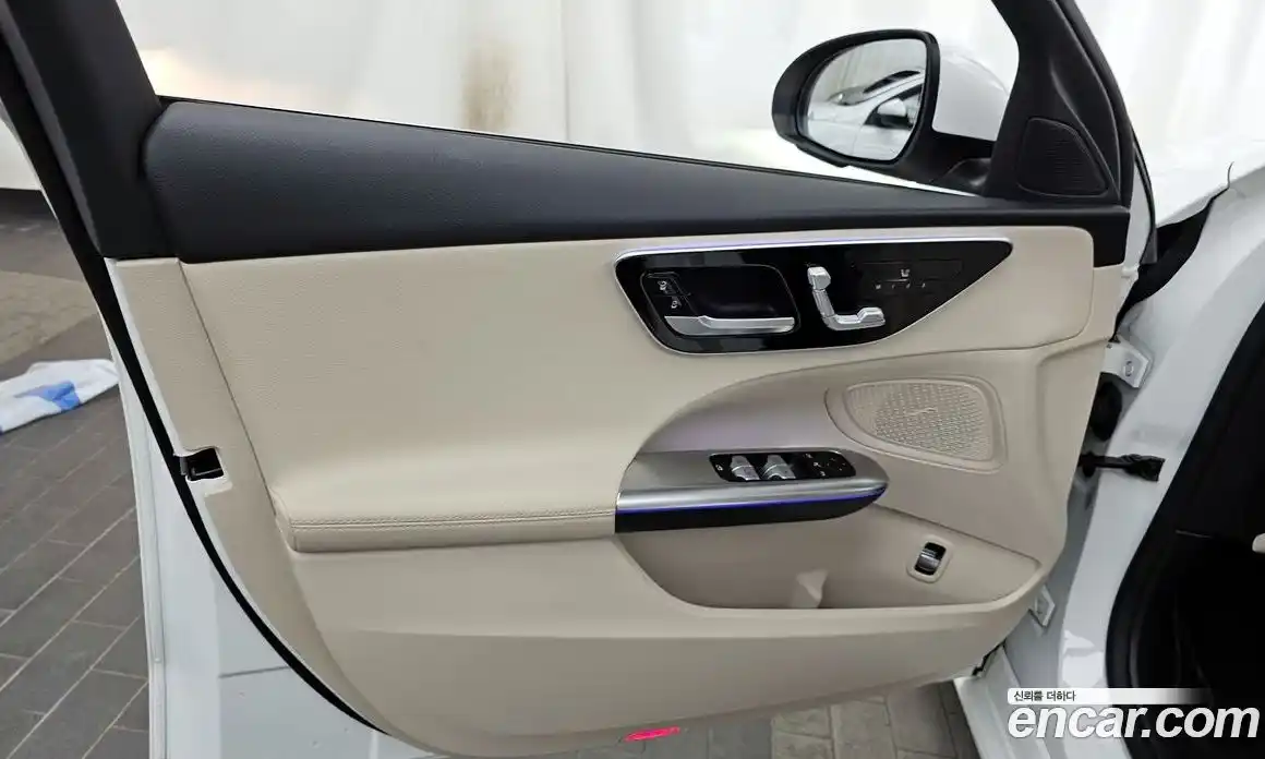 Mercedes-Benz C-Class 2023 2.0 гидро, фото 14