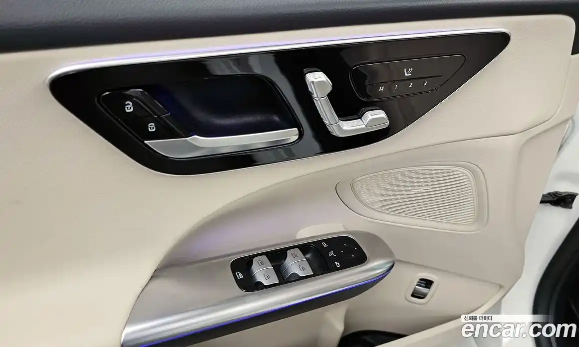 Mercedes-Benz C-Class 2023 2.0 гидро, фото 32
