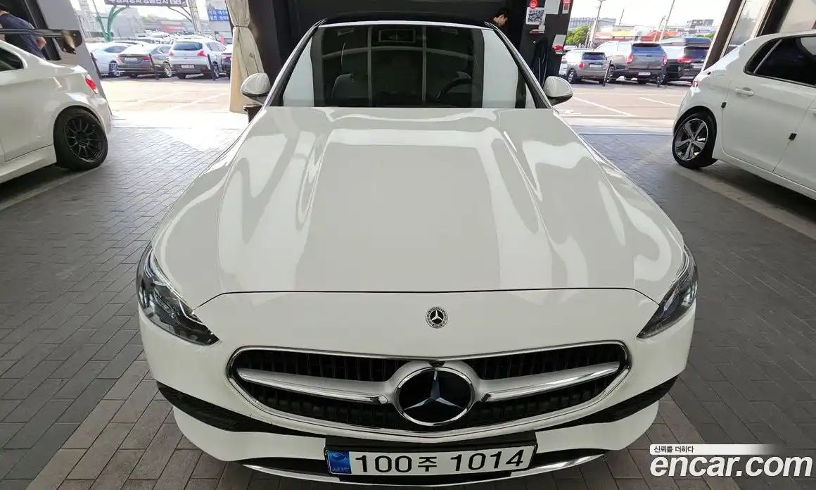 Mercedes-Benz C-Class 2023 2.0 гидро, фото 33