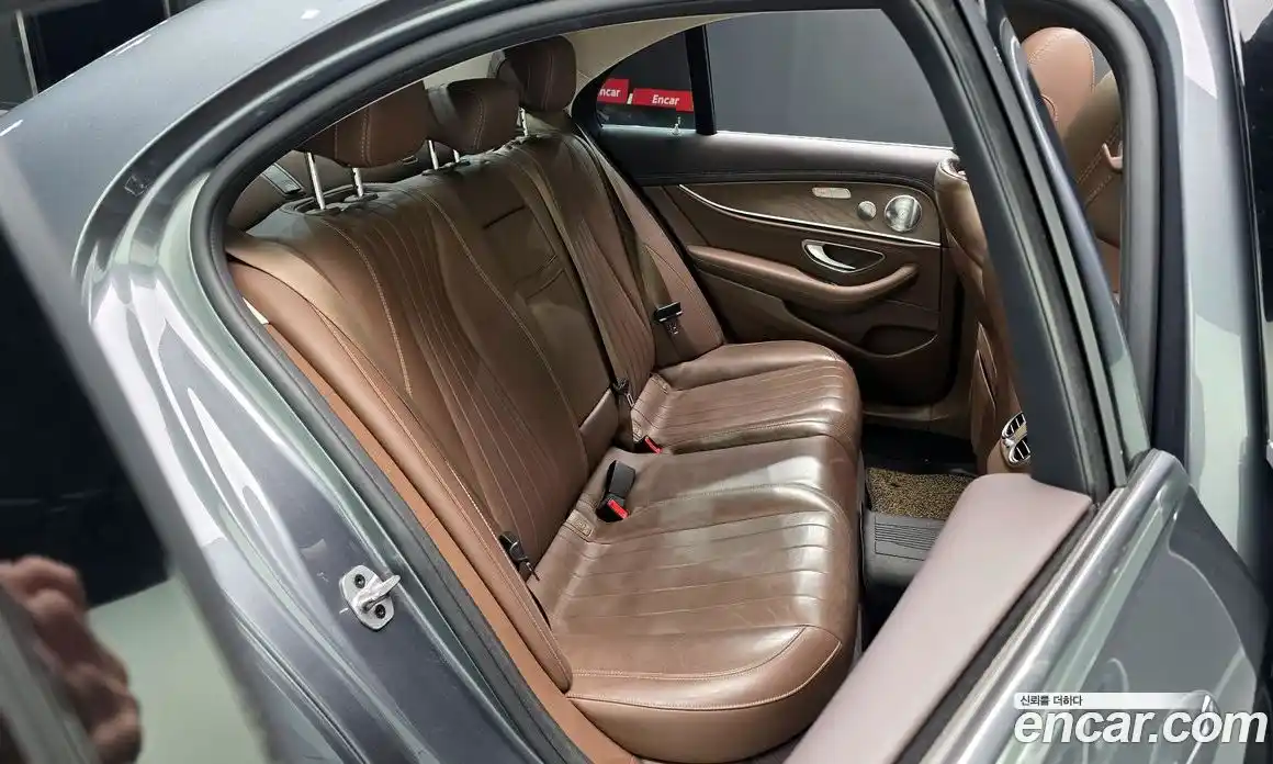 Mercedes-Benz E-Class 2019 2.0 автомат (гидро), фото 17