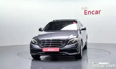 Mercedes-Benz E-Class 2019 2.0 автомат (гидро), миниатюра 3