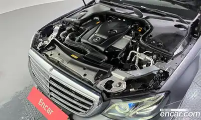 Mercedes-Benz E-Class 2019 2.0 автомат (гидро), миниатюра 6
