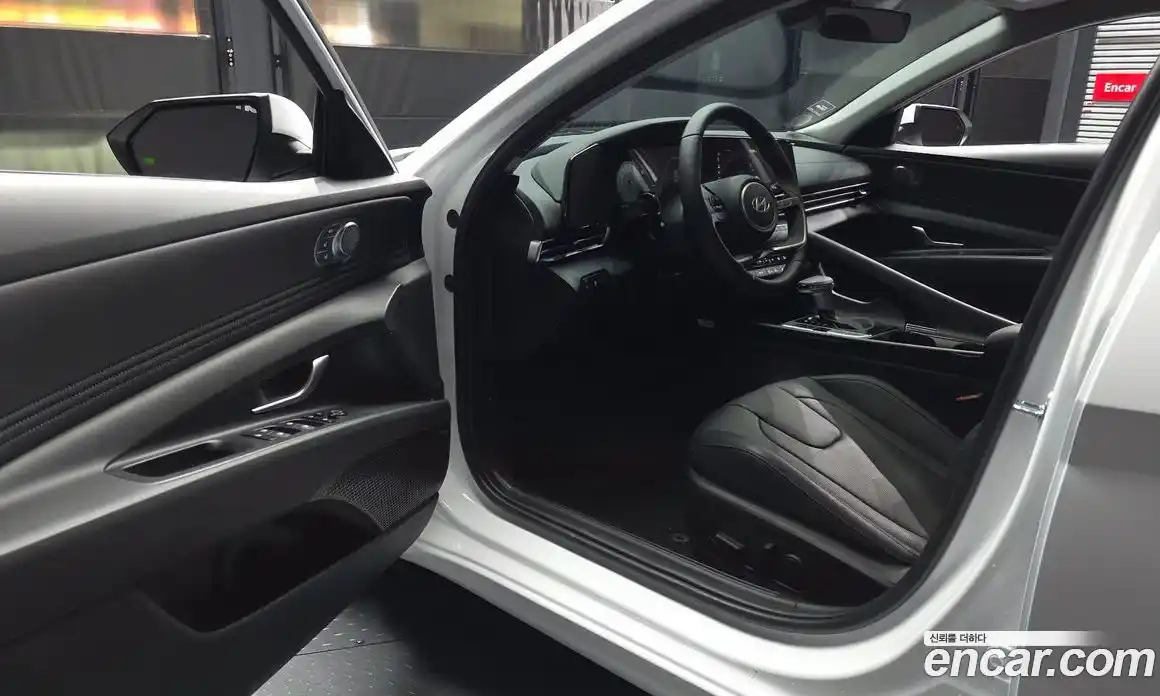 Hyundai Avante 2026 1.6 гидро, фото 10