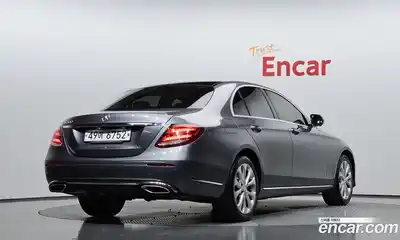 Mercedes-Benz E-Class 2016 2.0 автомат (гидро), миниатюра 2