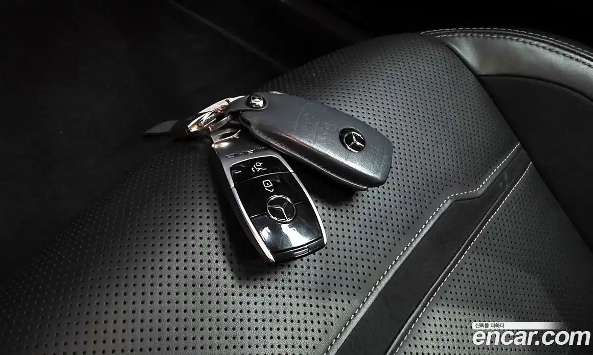 Mercedes-Benz AMG GT 2021 3.0 гидро, фото 33