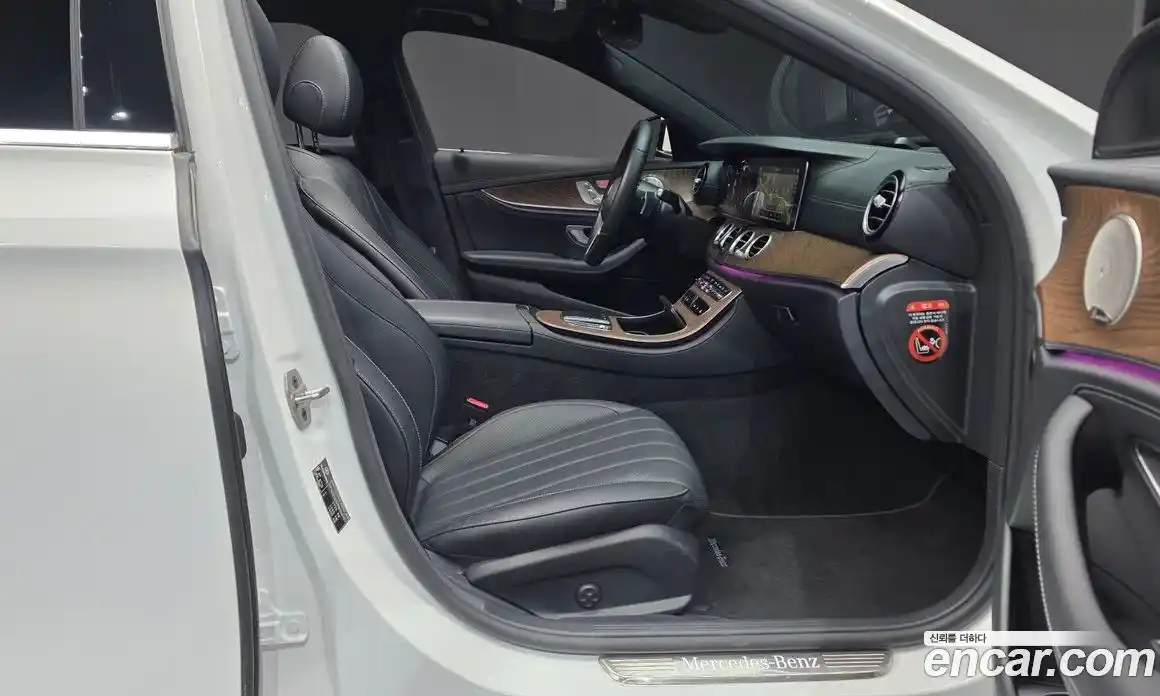 Mercedes-Benz E-Class 2022 2.0 гидро, фото 16