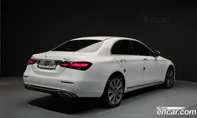 Mercedes-Benz E-Class 2022 2.0 гидро, миниатюра 2