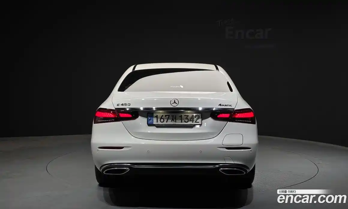 Mercedes-Benz E-Class 2022 2.0 гидро, фото 4