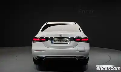 Mercedes-Benz E-Class 2022 2.0 гидро, миниатюра 4