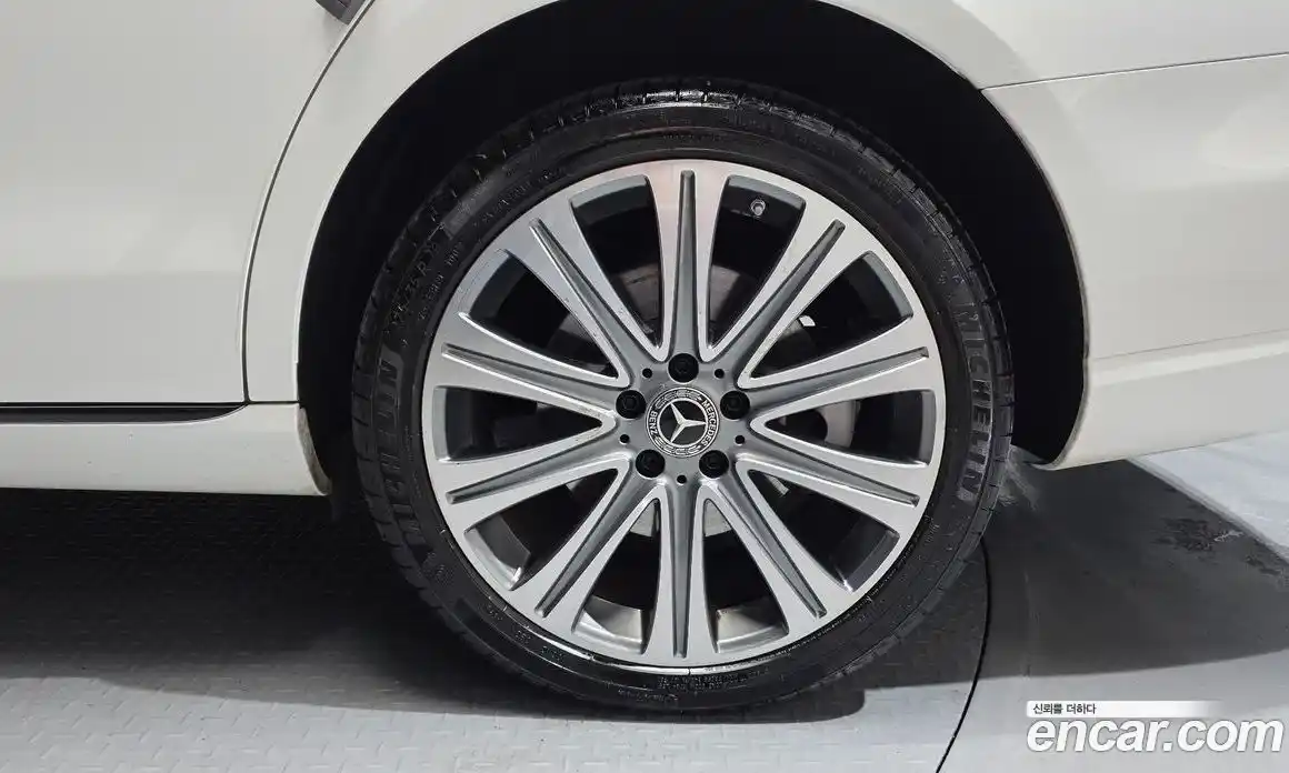 Mercedes-Benz E-Class 2022 2.0 гидро, фото 7