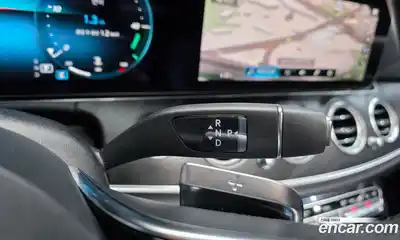 Mercedes-Benz E-Class 2022 2.0 гидро, миниатюра 12
